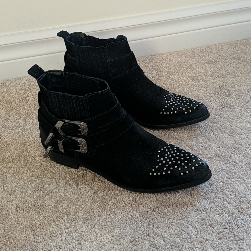 Steve Madden ankle booties